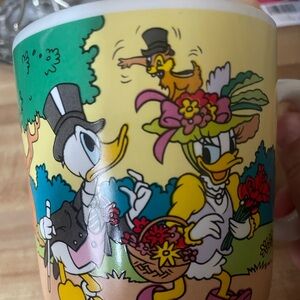 Walt Disney Vintage Donald Daisy Duck Easter Mug